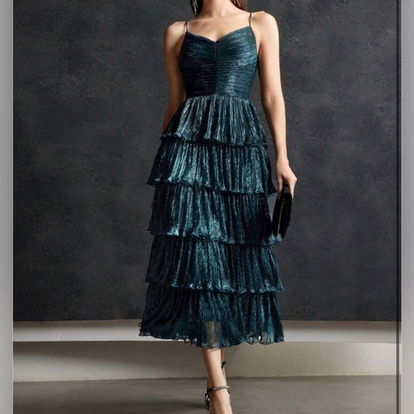 Dresses & Skirts - 💞HP💞 Elegant Teal Tiered Dress